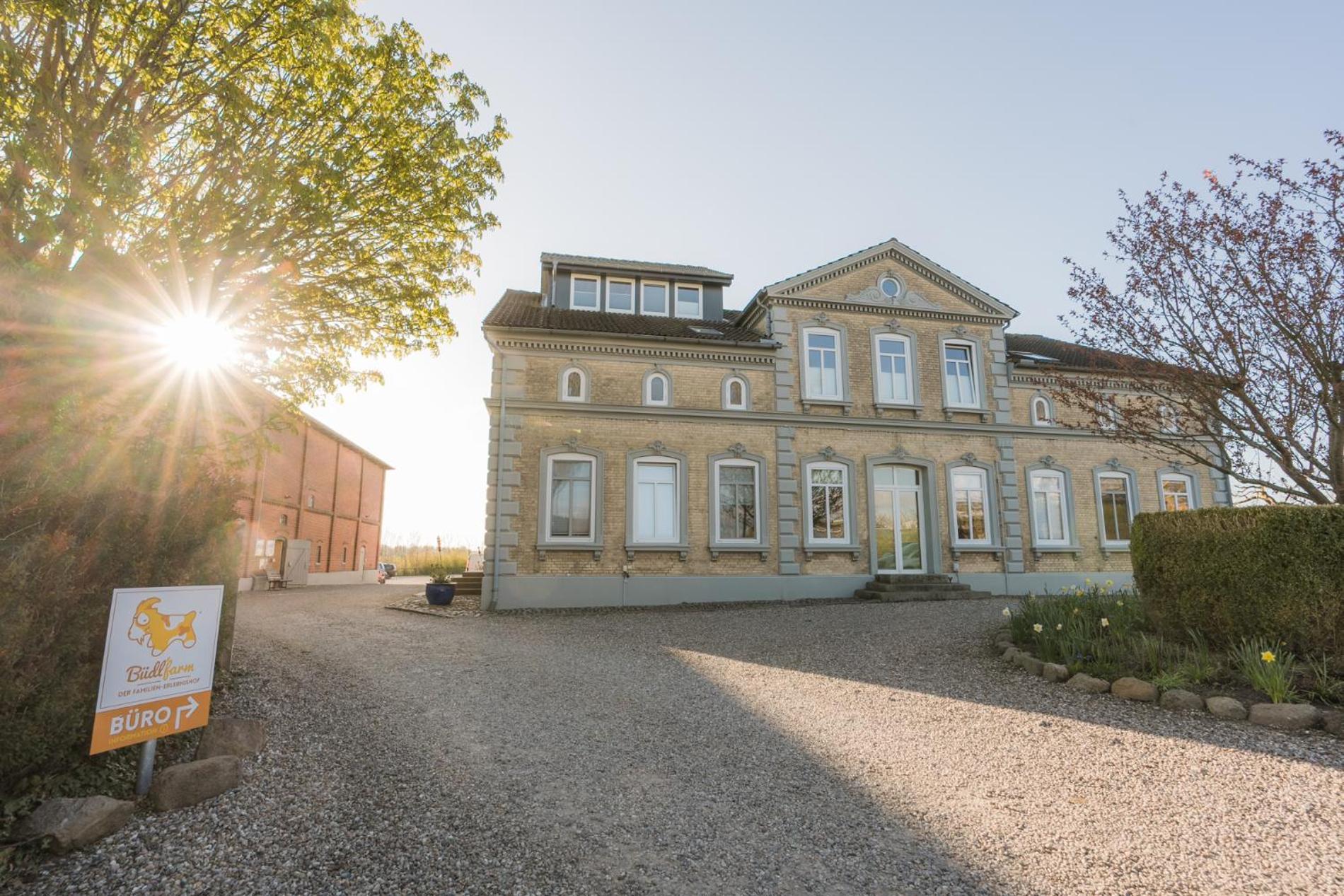 Buedlfarm - Der Familien-Erlebnishof In Strandnaehe Fehmarn Exterior photo